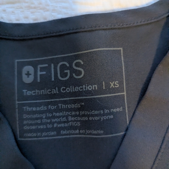 FIGS Scrub Set - Picture 3 of 7